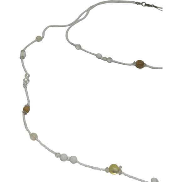 Chic 90s-Inspired Multi-Strand White Beaded Necklace - Picture 4 of 8